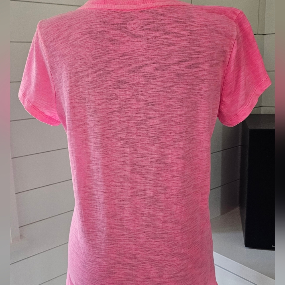 SO Bright Pink V-Neck Short Sleeve Tee - Picture 3 of 4
